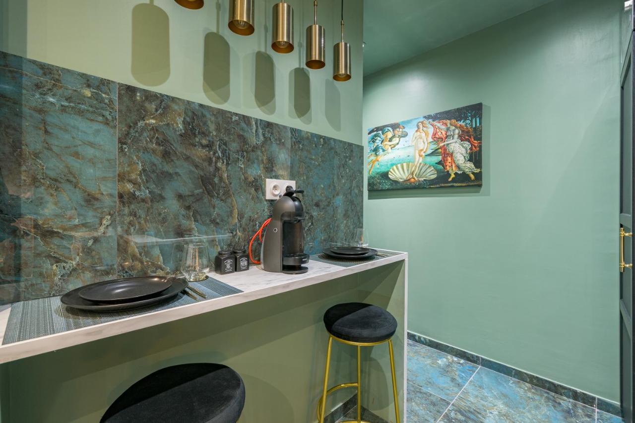 Le Musee D'Aphrodite / Jacuzzi Montgeron エクステリア 写真